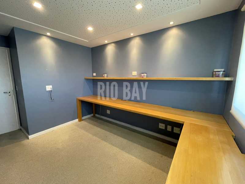 RIO BAY 15 - 16