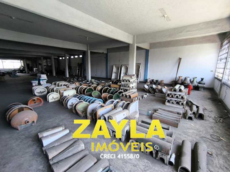 Conheça 13 do imóvel - Excelente Prédio Comercial no Méier!! 825m², 4 andares, área coberta nos fundos! Ótimo para academias, faculdades, escolas, Igrejas !!! Venha conferir! - PRC00004 - 13 13 - 13