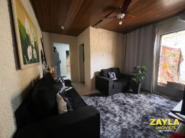 Oportunidade em Vila Kosmos, próximo ao Carioca Shopping, casa fundos, 2 quartos sendo 1 suite, sala, copa cozinha e uma vaga de garagem. - APC00663