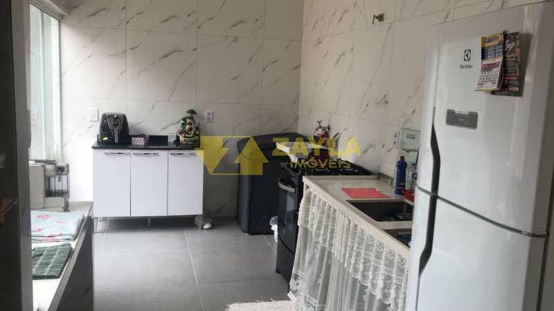 Conheça 06 do imóvel - EXCELENTE CASA EM VICENTE DE CARVALHO! DOIS QUARTOS SENDO 1 SUITE, COZINHA, BANHEIRO E UM QUINTAL AMPLO. AGENDE SUA VISITA! - CAC00187 - 5 06 - 5