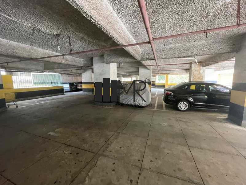 Estacionamento - 20