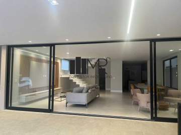 Casa Térrea à Venda – 5 suítes – Barra da Tijuca – 450 m² com Piscina, Sauna e Churrasqueira - An31574