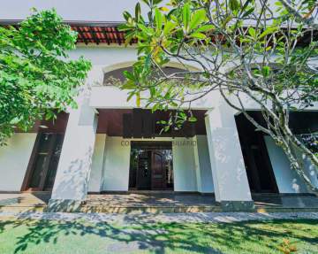 Mansão Triplex à Venda – 4 suítes – Barra da Tijuca – 2.501 m² com Piscina, SPA e Casa de Hóspedes - M635497