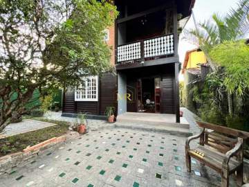 Casa Duplex à Venda - 3 Dormitórios (2 Suítes) - Eldorado, Jacarepaguá - 200 m² com Piscina, Jardim e Vista Panorâmica - DM101