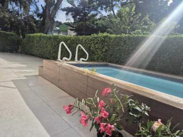 Ótima localização - Casa com piscina à venda na Freguesia no condomínio Del monte!! - DM118