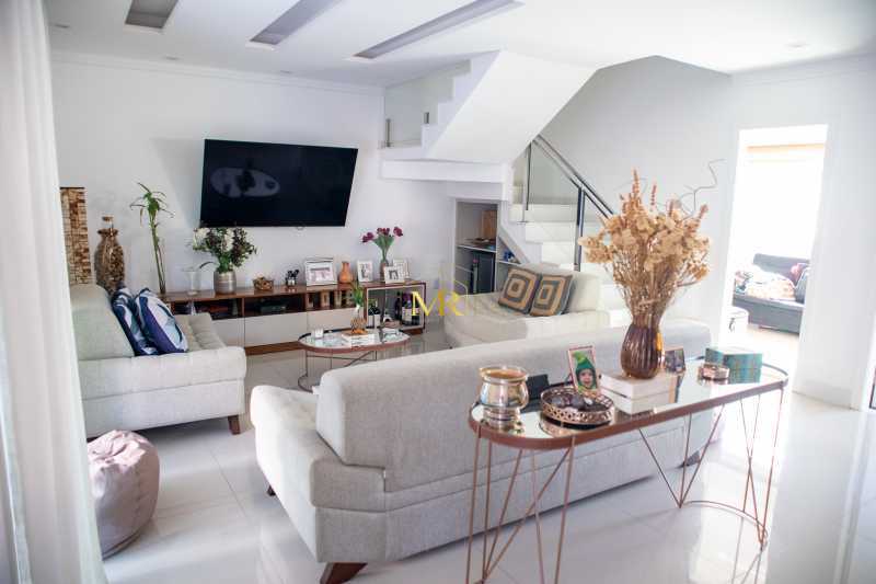 Conheça CASA 19 do imóvel - Casa Triplex à Venda em Condomínio – 4 Dormitórios (3 suítes) – Pechincha – 315 m² com Piscina, Sauna e Espaço Gourmet - G06 - 11 CASA 19 - 11