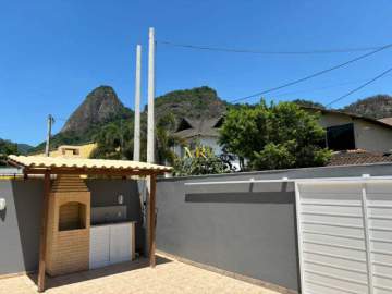 Casa Linear à Venda em Condomínio - 3 Dormitórios (1 suíte) - Jacarepaguá - 120 m² com Quintal e Churrasqueira - G07