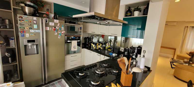 Conheça 20230619_130454 do imóvel - Casa Duplex à Venda – 4 dormitórios (1 suíte) – Freguesia (Jacarepaguá) – 189 m² no Condomínio Jardins de Flores com Quintal, Churrasqueira e Espaço para Piscina - DM184 - 6 20230619_130454 - 6