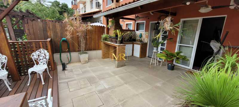 Conheça 20230619_131125 do imóvel - Casa Duplex à Venda – 4 dormitórios (1 suíte) – Freguesia (Jacarepaguá) – 189 m² no Condomínio Jardins de Flores com Quintal, Churrasqueira e Espaço para Piscina - DM184 - 23 20230619_131125 - 23