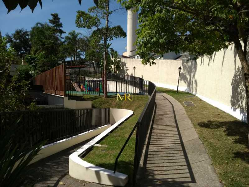 Conheça IMG-20190629-WA0036 do imóvel - Casa Duplex à Venda – 4 dormitórios (1 suíte) – Freguesia (Jacarepaguá) – 189 m² no Condomínio Jardins de Flores com Quintal, Churrasqueira e Espaço para Piscina - DM184 - 29 IMG-20190629-WA0036 - 29