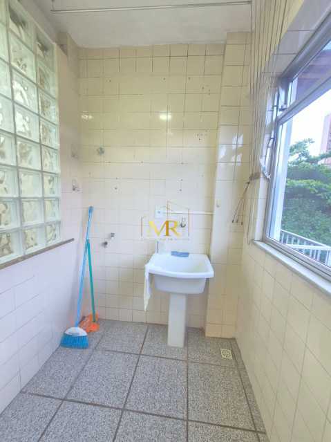 Conheça 2 do imóvel - Apartamento à Venda - 4 Dormitórios (1 suíte) - Pechincha - 109 m² com Varanda e Vaga de Garagem - DM186 - 2 2 - 2