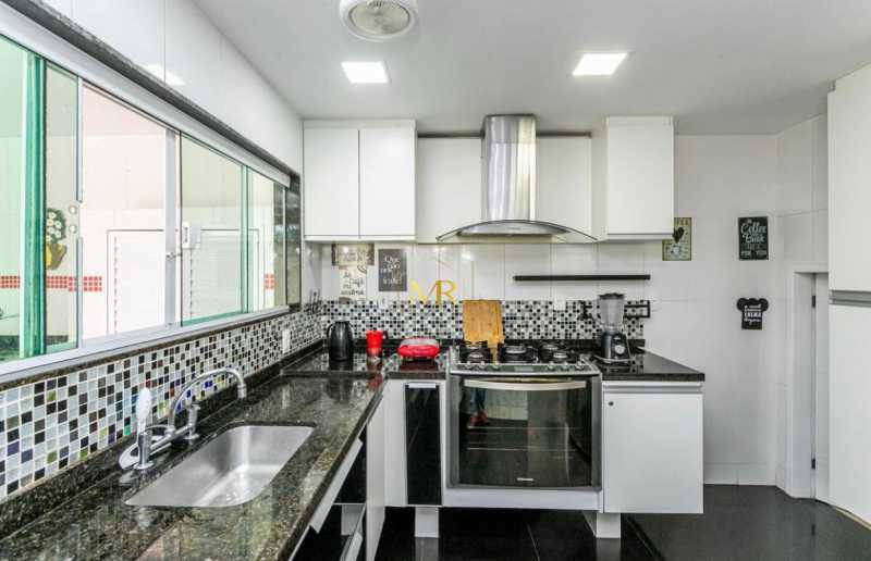 Conheça 9 do imóvel - Casa em Condomínio para Locação - 4 Suítes - Recreio dos Bandeirantes - 288 m² com Piscina Privativa, Churrasqueira e 2 Vagas de Garagem - G09 - 9 9 - 9