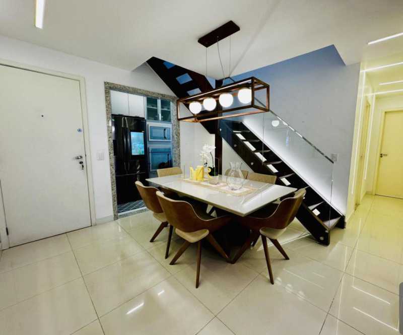 Conheça 12 do imóvel - Cobertura Duplex para Locação - 3 Dormitórios (1 Suíte) - Freguesia (Jacarepaguá) - 198 m² com Piscina Privativa, Área Gourmet e Mobiliada - R012 - 12 12 - 12