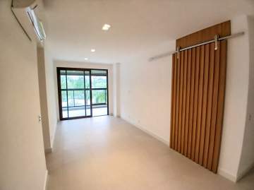 Apartamento para Locação - 2 Dormitórios (1 Suíte) - Barra da Tijuca - 78 m² com Varanda Ampla e Infraestrutura de Alto Padrão no Wave by Yoo - M001