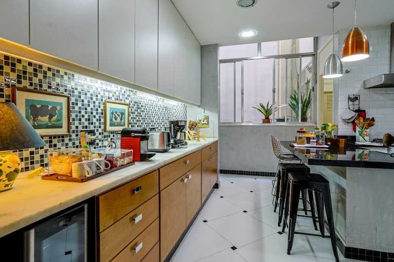 Conheça 12 do imóvel - Apartamento à Venda - 4 Dormitórios (1 Suíte) - Copacabana - 197 m² com 1 Vaga, Frente e Reformado - DM196 - 12 12 - 12