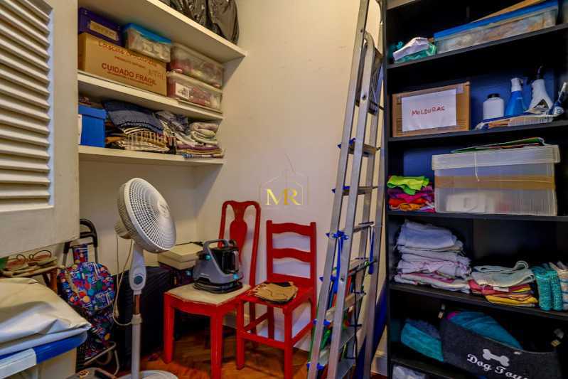 Conheça 18 do imóvel - Apartamento à Venda - 4 Dormitórios (1 Suíte) - Copacabana - 197 m² com 1 Vaga, Frente e Reformado - DM196 - 18 18 - 18