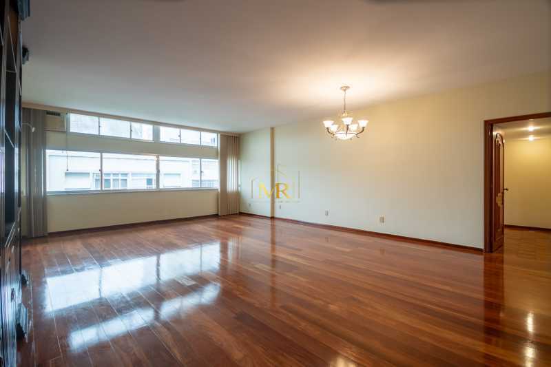 Conheça 1 do imóvel - Apartamento à Venda - 3 Dormitórios (1 Suíte) - Copacabana - 197 m² com 1 Vaga, Frente e Reformado - DM197 - 1 1 - 1