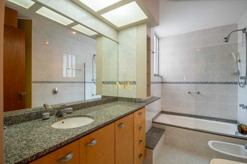 Conheça 6 do imóvel - Apartamento à Venda - 3 Dormitórios (1 Suíte) - Copacabana - 197 m² com 1 Vaga, Frente e Reformado - DM197 - 6 6 - 6