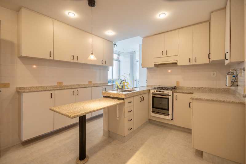 Conheça 22 do imóvel - Apartamento à Venda - 3 Dormitórios (1 Suíte) - Copacabana - 197 m² com 1 Vaga, Frente e Reformado - DM197 - 22 22 - 22