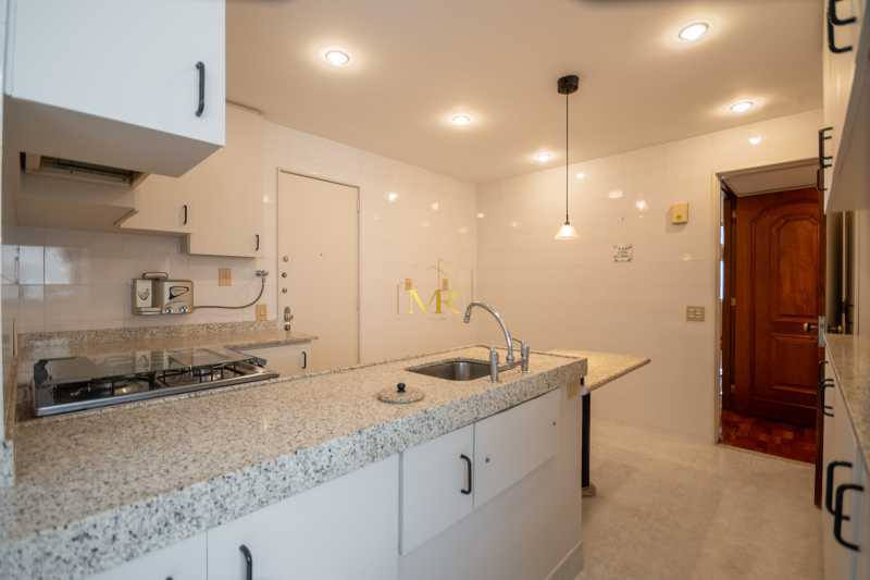 Conheça 23 do imóvel - Apartamento à Venda - 3 Dormitórios (1 Suíte) - Copacabana - 197 m² com 1 Vaga, Frente e Reformado - DM197 - 23 23 - 23