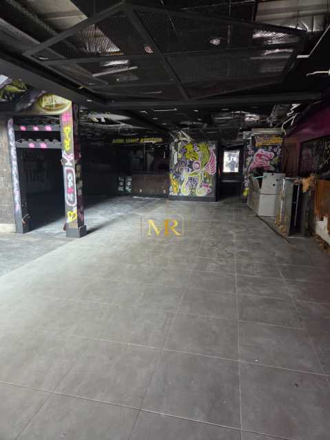 Conheça 15 do imóvel - Loja Comercial para Locação - Freguesia (Jacarepaguá) - 400 m² com Frente para a Rua e Espaço Amplo - R017 - 15 15 - 15