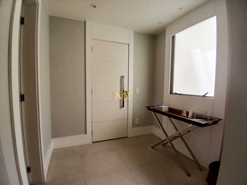 Conheça 2 do imóvel - Apartamento à Venda - 3 Dormitórios (1 Suíte) - Barra da Tijuca - 160 m² com Varanda Ampla, Vista para a Lagoa e 2 Vagas - R025 - 2 2 - 2