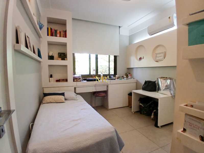 Conheça 13 do imóvel - Apartamento à Venda - 3 Dormitórios (1 Suíte) - Barra da Tijuca - 160 m² com Varanda Ampla, Vista para a Lagoa e 2 Vagas - R025 - 13 13 - 13