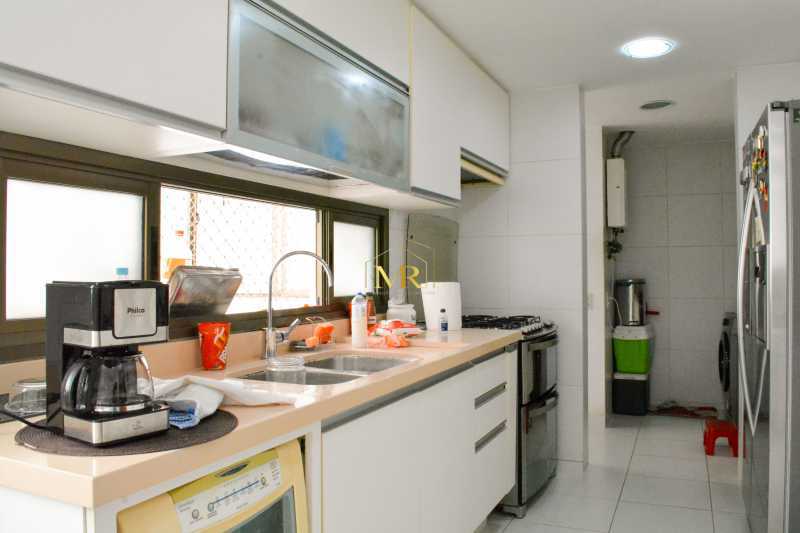 Conheça 21 do imóvel - Apartamento à Venda - 3 Dormitórios (1 Suíte) - Barra da Tijuca - 160 m² com Varanda Ampla, Vista para a Lagoa e 2 Vagas - R025 - 21 21 - 21