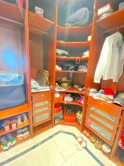 Conheça 14 do imóvel - Apartamento à Venda - 4 Dormitórios (3 Suítes) - Barra da Tijuca - 377 m² com Varandas 360°, Vista Mar e 4 Vagas - R026 - 14 14 - 14