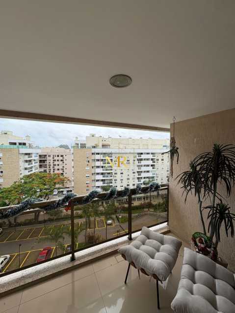 Conheça 24 do imóvel - Cobertura Duplex à Venda - 2 Dormitórios (1 Suíte) - Freguesia (Jacarepaguá) - 154 m² com Piscina Privativa, Churrasqueira e 2 Vagas - R027 - 24 24 - 24