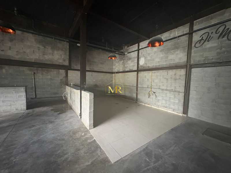 motion_photo_48973979909853623 - 9