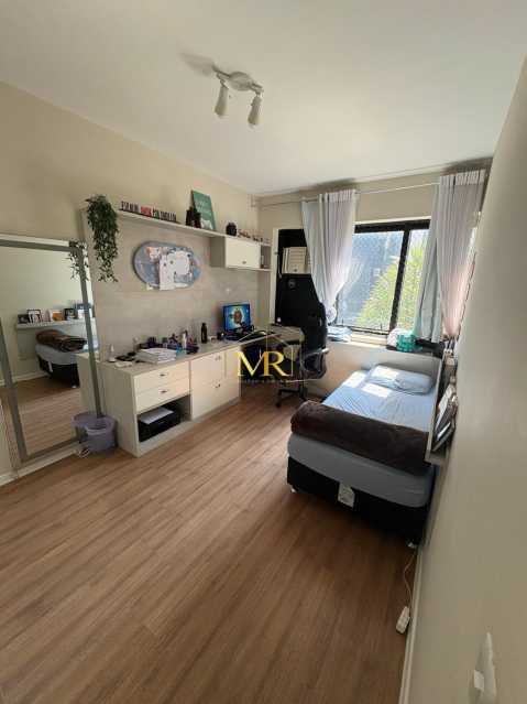 16b090a1-9dd3-49b4-9a7e-e47ce9 - 9