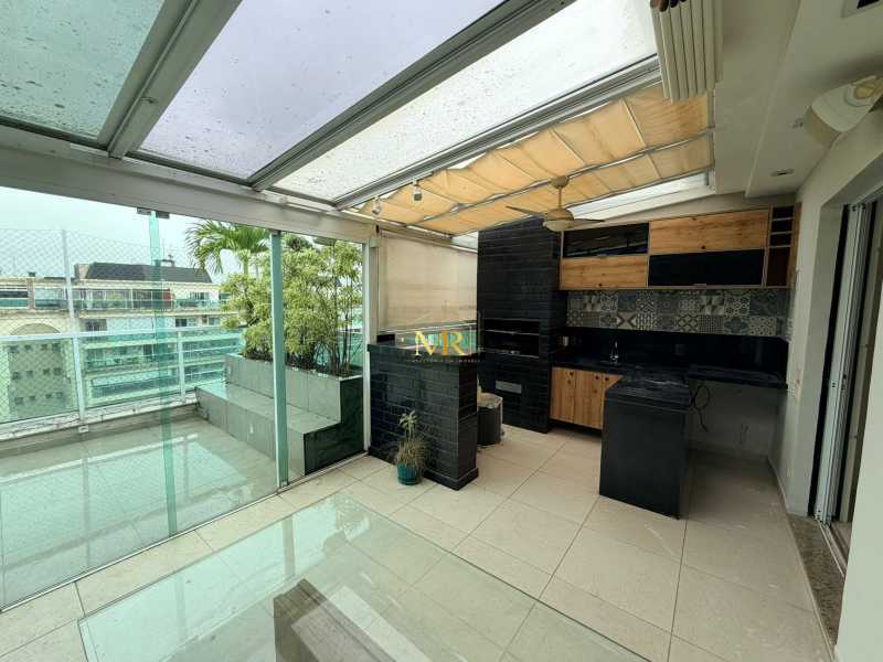 Conheça área gourmet do imóvel - Cobertura para locação no condomínio Le Parc Resort na Barra da Tijuca - DM231 - 1 área gourmet - 1