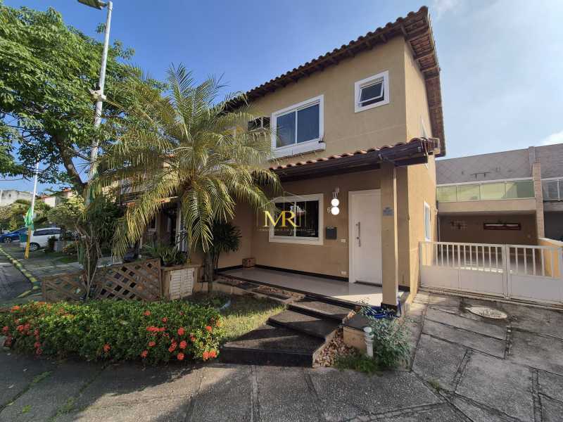 Conheça casa do imóvel - Casa à venda em condomínio - 3 suítes - rua Retiro dos Artistas - condomínio Villagio Verde - Pechincha - DM234 - 1 casa - 1