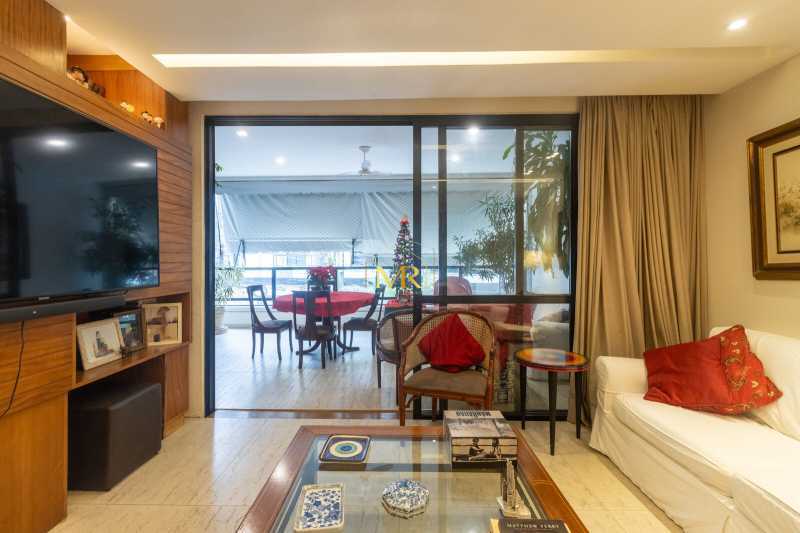 Conheça Paulo Mazzucchelli 74-102 01-s do imóvel - Apartamento 3 quartos, 1 suíte reformado de 150 m² no Jardim Oceânico varandão frontal e 2 vagas - Barra da Tijuca - DM237 - 3 Paulo Mazzucchelli 74-102 01-s - 3
