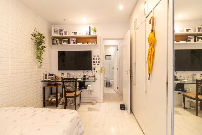 Conheça Paulo Mazzucchelli 74-102 04-b do imóvel - Apartamento 3 quartos, 1 suíte reformado de 150 m² no Jardim Oceânico varandão frontal e 2 vagas - Barra da Tijuca - DM237 - 22 Paulo Mazzucchelli 74-102 04-b - 22