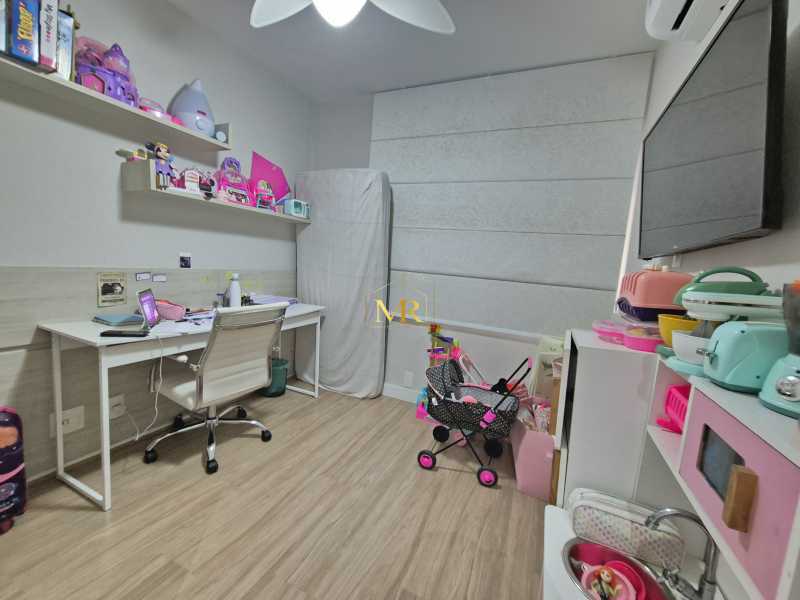 Conheça 04 Quarto 1 do imóvel - Apartamento à venda - 3 dormitórios ( 1 suíte) - Freguesia - 105 m² com varandão em localização privilegiada - Condomínio Atelier 3 rios - DM242 - 10 04 Quarto 1 - 10