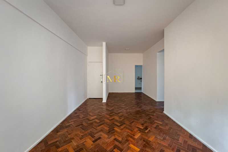 Conheça Viúva Lacerda 249-107 01-sala do imóvel - Apartamento de 93 m² no Humaitá 3 quartos, reformado e com aquecimento central - DM243 - 4 Viúva Lacerda 249-107 01-sala - 4