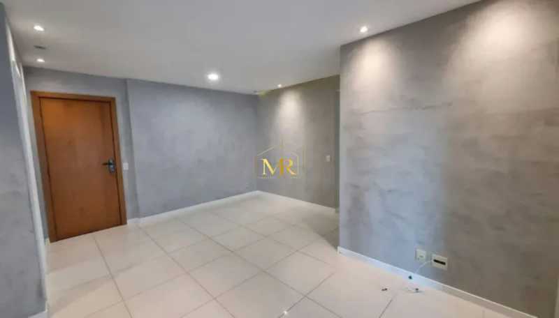 Conheça WhatsApp Image 2026-08-11 at 1 do imóvel - Apartamento à Venda na Barra da Tijuca com 3 Quartos, Suíte, Varanda Gourmet e Vista para Lagoa - DM245 - 2 WhatsApp Image 2026-08-11 at 1 - 2