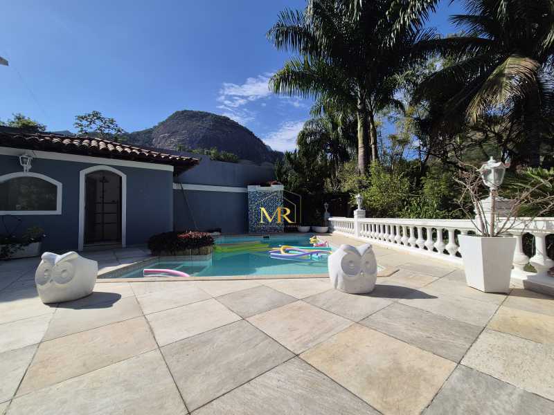 Conheça 01 Piscina 2 do imóvel - Casa à Venda no Anil com 4 Suítes, Piscina e Placa Solar em Condomínio - DM249 - 2 01 Piscina 2 - 2