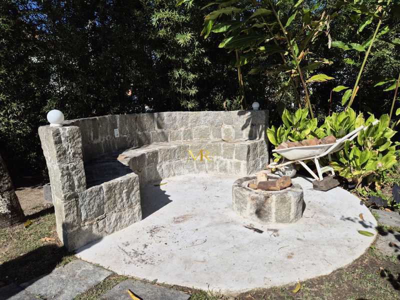 Conheça 02 Quintal 2 do imóvel - Casa à Venda no Anil com 4 Suítes, Piscina e Placa Solar em Condomínio - DM249 - 7 02 Quintal 2 - 7