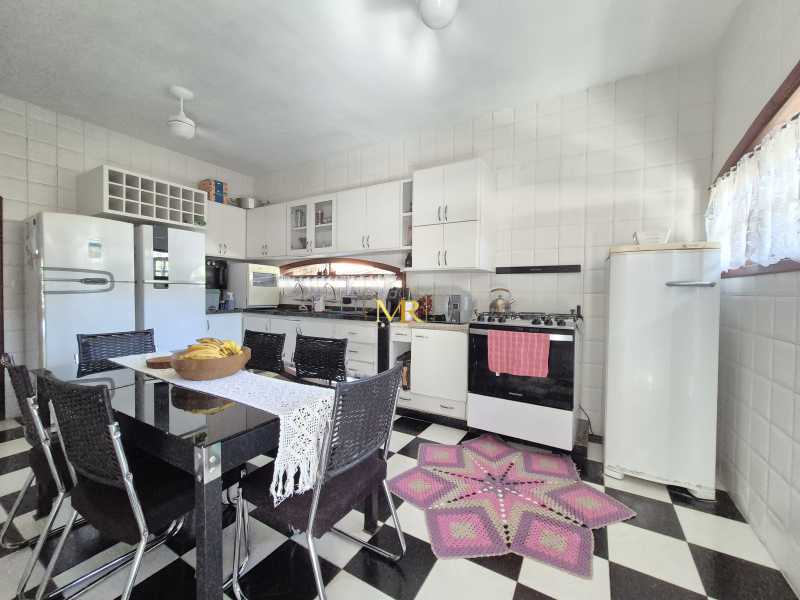 Conheça 05 Cozinha do imóvel - Casa à Venda no Anil com 4 Suítes, Piscina e Placa Solar em Condomínio - DM249 - 17 05 Cozinha - 17