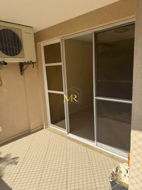 Conheça 01 Varanda 2. do imóvel - Apartamento 3 Quartos com Varanda à Venda na Freguesia - Jacarepaguá - DM251 - 2 01 Varanda 2. - 2