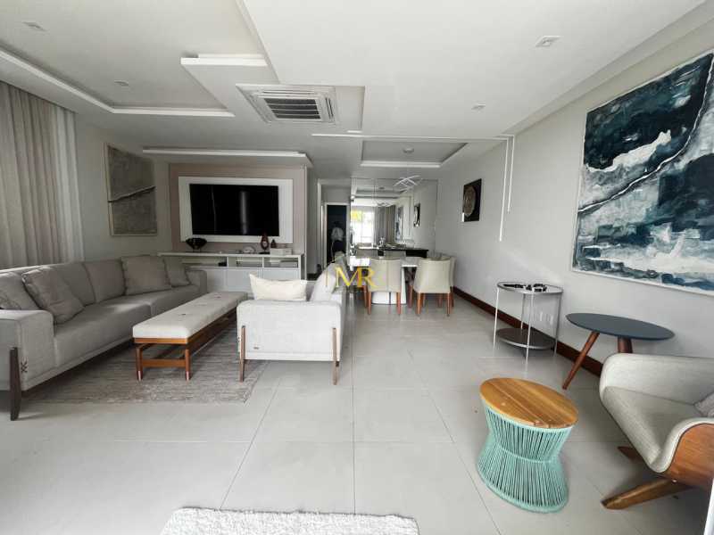 Conheça IMG-20260827-WA0075 do imóvel - Casa triplex para venda com 4 quartos no condomínio Blue Houses na Barra da Tijuca - DM253 - 8 IMG-20260827-WA0075 - 8