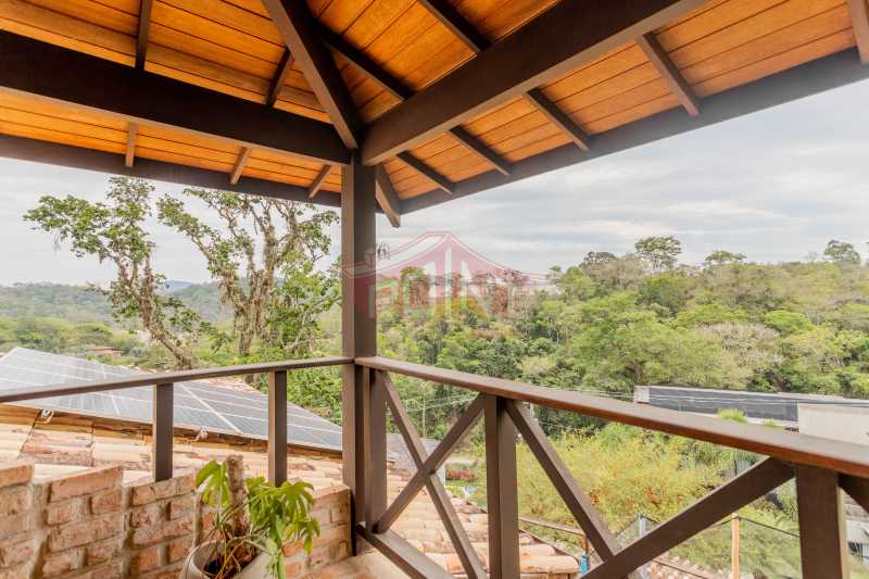 Conheça Varanda da suíte master do imóvel - Casa em Condomínio 3 quartos à venda Vila Progresso, Niterói - 1023 - 25 Varanda da suíte master - 25
