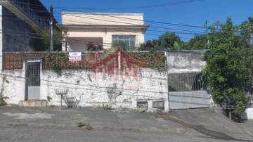 Ótima localização - Casa Largo da Batalha - 2066