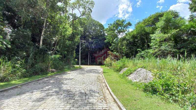 228cb087-413b-4c94-b9b2-b81271 - 6