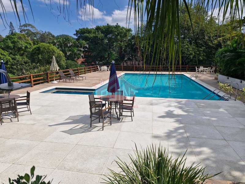 piscina do condomínio - 29