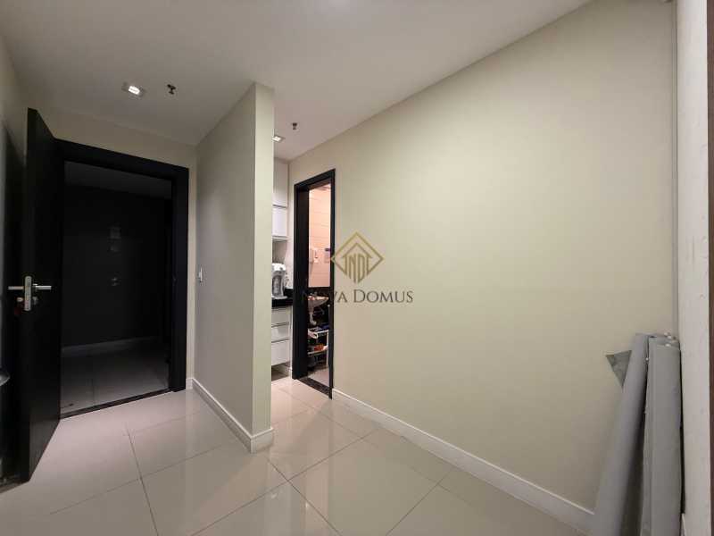 12b0b098-4fa7-400e-b4df-3e6ff1 - 14