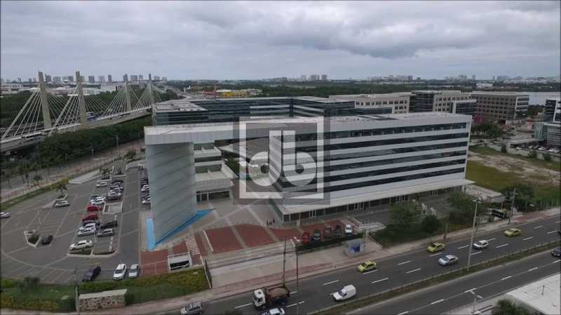 17salacomercial40mbanheirocond - 17